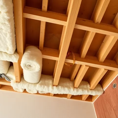 Jak ocieplić strop od dołu